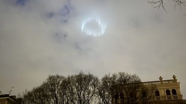 UFO Scare in Italy: Locals Fear Alien Interference as Mysterious Ring of Lights Appear in Skies of Milan (See Pics and Video)