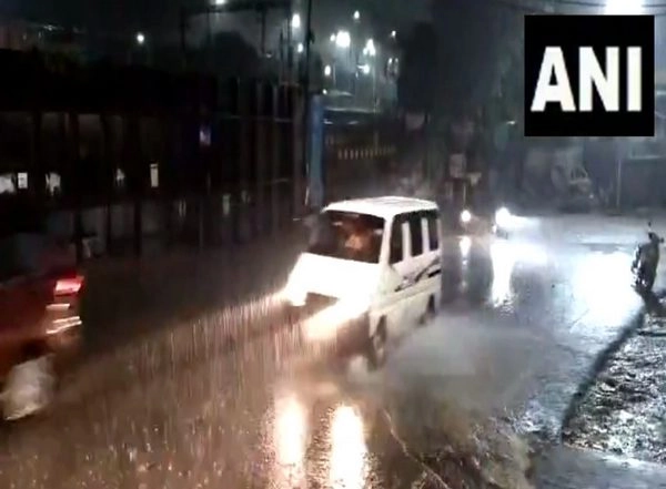 India News | Heavy Rains Lash Bharuch District of Gujarat, Locals Face Commuting Hassles