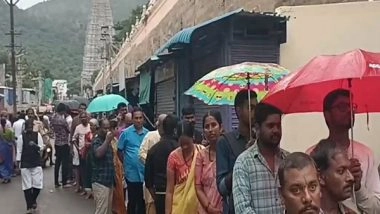 India News | Devotees Gather in Large Numbers Outside Tamil Nadu's Arunachaleswarar Temple