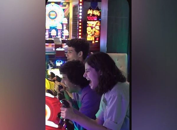 Entertainment News | 'Kho Gaye Hum Kahan': Ananya, Siddhant Share BTS Moments of 'Hone Do Jo Hota Hai' Song
