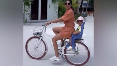 Entertainment News | Shilpa Shetty Enjoys Cycle Ride with Daughter in New Cute Video, Check out