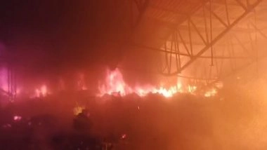 India News | Massive Fire Engulfs Charisma Supermarket in Andhra's Palnadu