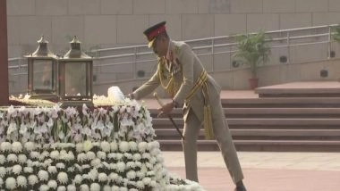 World News | Commander of Sri Lankan Army Lays Wreath at National War Memorial