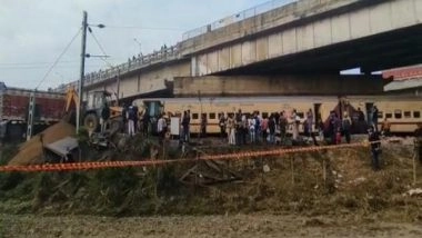 India News | West Bengal: Engine of Kolkata-Radhikapur Express Derails, Catches Fire After Colliding with Truck, No Casualties