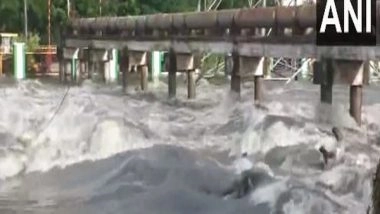 India News | Chennai Faces Massive Waterlogging While Koovam River Rages Due to Cyclone 'Michaung'