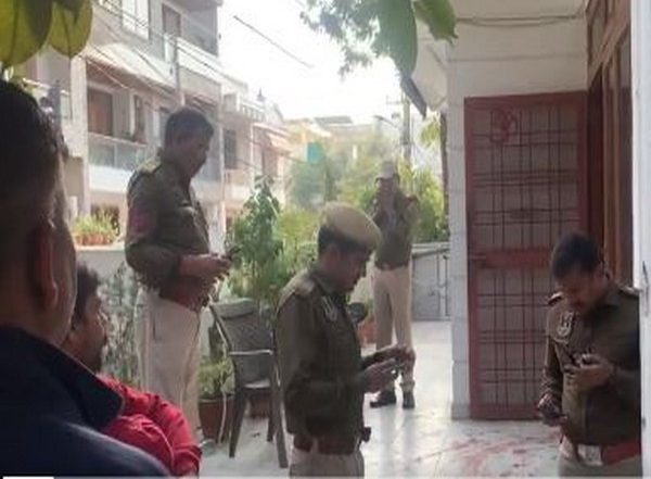 Rajput Karni Sena President Sukhdev Singh Gogamedi Shot Dead by Unidentified Bike-Borne Criminals in Jaipur (Watch Video)