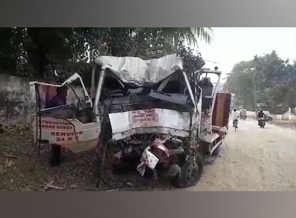 India News | Driver, Helper Killed as Truck Rams into Tree in Assam