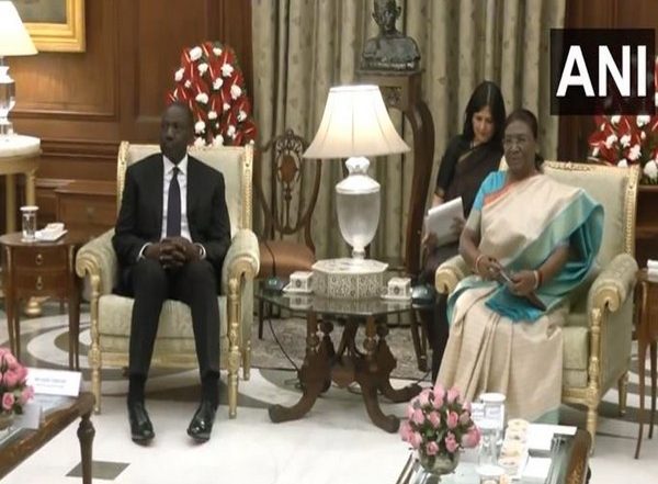 World News | President Droupadi Murmu Hosts Banquet in Honour of Kenyan President at Rashtrapati Bhavan