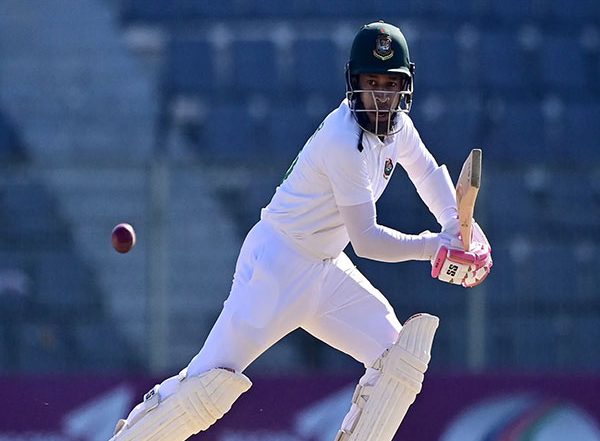 Sports News | Mushfiqur Rahim Becomes First Bangladesh Batter to Be Dismissed for Obtstructing the Field