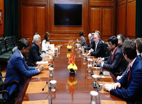 World News | EAM Jaishankar Interacts with Macquarie Group Team, Shares India's 'view of World'