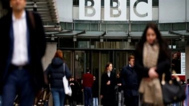 World News | Caught on Air: BBC News Anchor Makes 'inappropriate' Gesture at Start of Live Broadcast