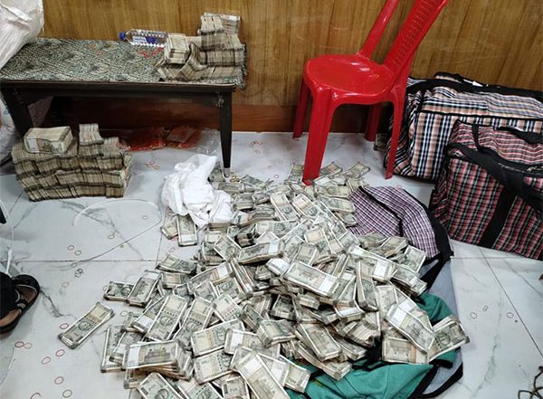 Odisha IT Raid: Income Tax Department to Deposit All Sized Cash at Balangir SBI Branch