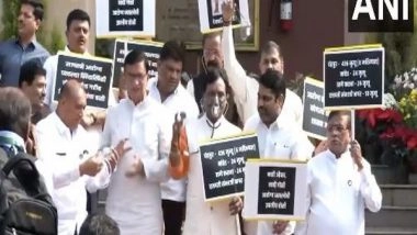 India News | Maharashtra Assembly Winter Session: Opposition Parties Protest Against Deaths in Govt Hospitals Across State