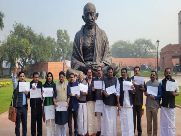 India News | Kerala MPs Hold Protest Outside in Parliament, Demand Security for Sabarimala Pilgrims - Vimarsana News