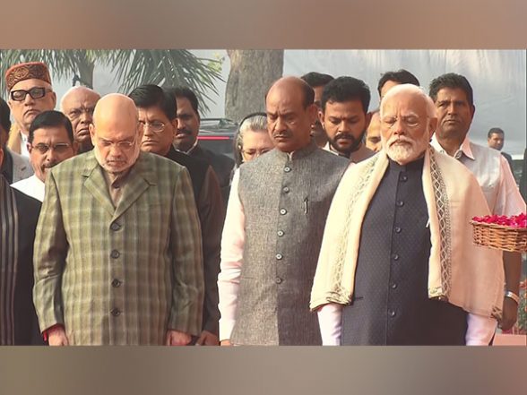 India News | PM Modi, Amit Shah, Others Pay Tributes to Fallen Jawans on 22 Yrs of Parliament Attack - Vimarsana News
