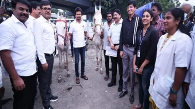 India News | Tamil Nadu: Udhayanidhi Stalin Distributes 136 Kg Horse Feed to 200 Horses in Chepauk-Thiruvallikeni