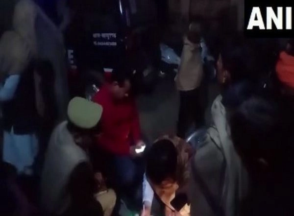 UP Fire: Two Minor Girls Charred to Death After Massive Blaze Erupts in House in Ghaziabad (Watch Video)