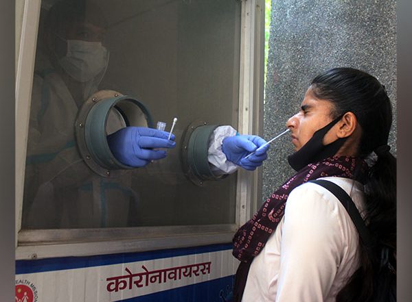 COVID-19 in Madhya Pradesh: 58-Year-Old Man Tests Positive for Coronavirus in Gwalior; Bhopal Records Two Fresh Cases, Indore One