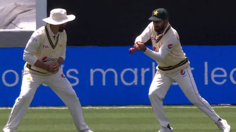 ‘It's Like a Crocodile Jaw….’ Commentator Reacts As Abdullah Shafique Drops An Easy Catch During AUS vs PAK 2nd Test 2023 Day 3 (Watch Video)