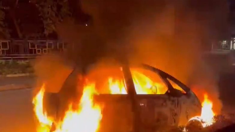 Car on Fire in Madhya Pradesh Videos: Four-Wheeler Goes Up in Flames at a Market in Bhopal, Terrifying Clip of 'Burning Car' Surfaces