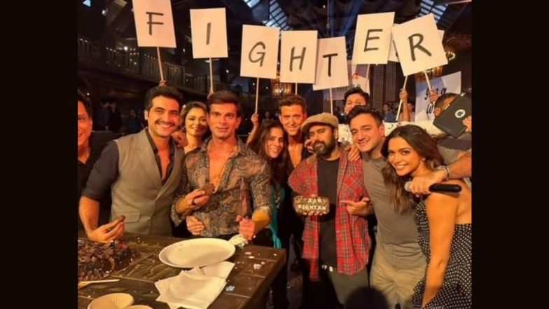 Fighter: Hrithik Roshan, Deepika Padukone, Karan Singh Grover and Others Pose for a Cool Photo After ‘Sher Khul Gaye’ Song Shoot (View Viral Pic)