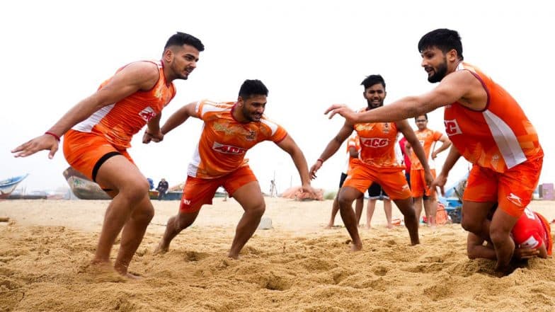 How to Watch Gujarat Giants vs UP Yoddhas PKL 2023 Live Streaming Online on Disney+ Hotstar? Get Live Telecast of Pro Kabaddi League Season 10 Match & Score Updates on TV