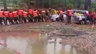 Tamil Nadu Rains: Car With Three Passengers Rescued by Indian Army in Flood-Affected Thoothukudi District, Video Surfaces