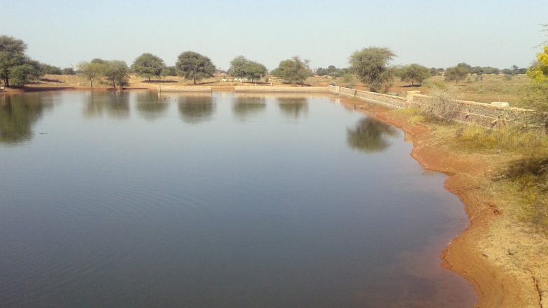 Pond Stolen in Darbhanga Video: Sand Stolen, Surface Flattened and Hut Constructed Overnight Over Pond in Bihar, Viral Video Surfaces