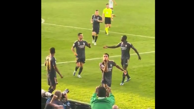 Jude Bellingham Blows Kiss at Fan Showing Middle Finger After His Goal in Real Madrid’s 1–1 Draw Against Real Betis in La Liga 2023–24, Video Goes Viral!