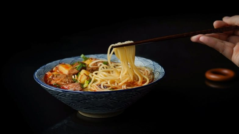 New Year 2024 Lucky Foods: From Black Eyed Peas to Long Noodles, 5 Foods To Attract Good Luck in the Coming Year