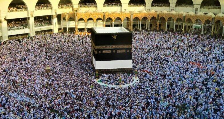 Suicide Attempt at Makkah: Man Jumps From Upper Floor of Masjid Al ...