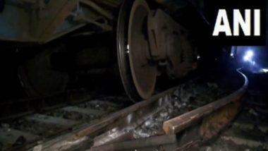 Tamil Nadu Train Derailment: Goods Train Going Towards Chennai Derails Near Chengalpattu (Watch Video)