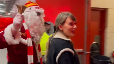 Taylor Swift Spreads Holiday Cheer With 'Merry Christmas' and 'Santa Claus' at Beau Travis Kelce's Game (Watch Video)