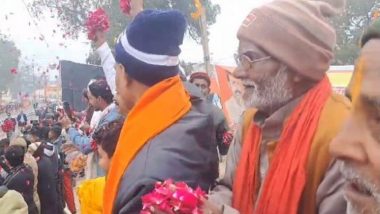 Former Litigant in Ayodhya Land Dispute Case, Iqbal Ansari Shower Flowers at PM Narendra Modi’s Motorcade During His Roadshow (Watch Video)