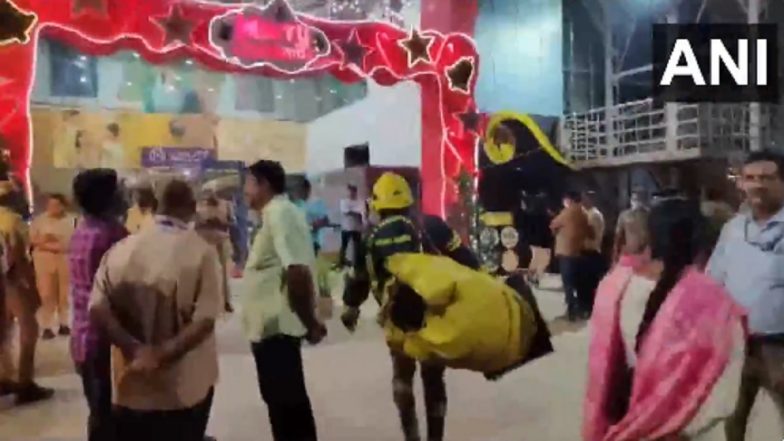 Tamil Nadu: Fire Breaks Out at Commercial Complex in Madurai, More Than 100 People Evacuated Through Emergency Exits (Watch Video)