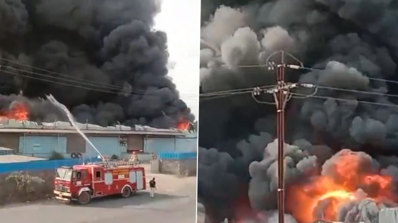 Maharashtra Fire: Massive Blaze Erupts at Warehouse in Uran, Fire Tenders Reach on Spot (Watch Video)