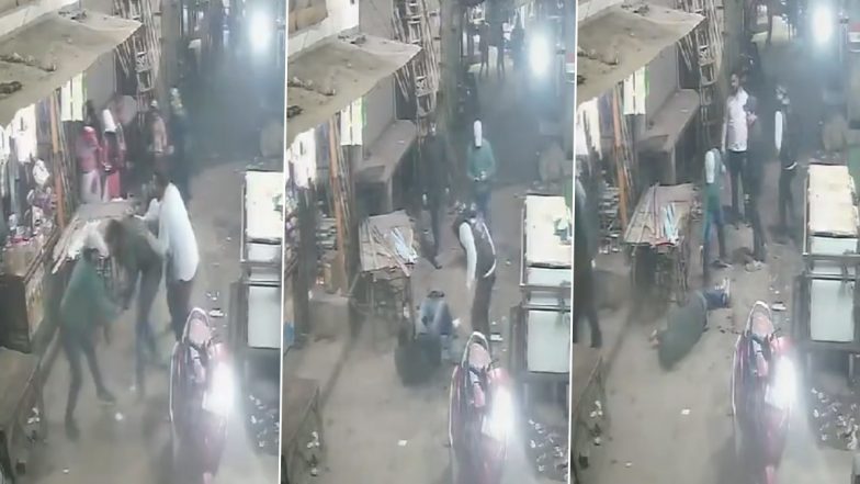 Delhi Horror: Four Men Stab, Shoot at 'Friend' in Busy Bylane of Shastri Park Area; Disturbing Video Surfaces