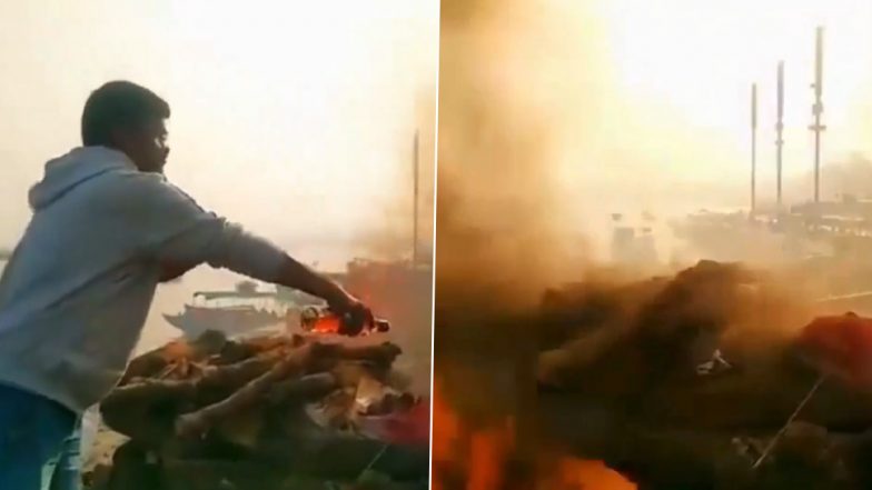 Uttar Pradesh Viral Video: Man Cremates Dead Father With Liquor, Beedi and Banarasi Paan at Manikarnika Ghat, Says 'None of His Wishes Should Remain Unfulfilled'