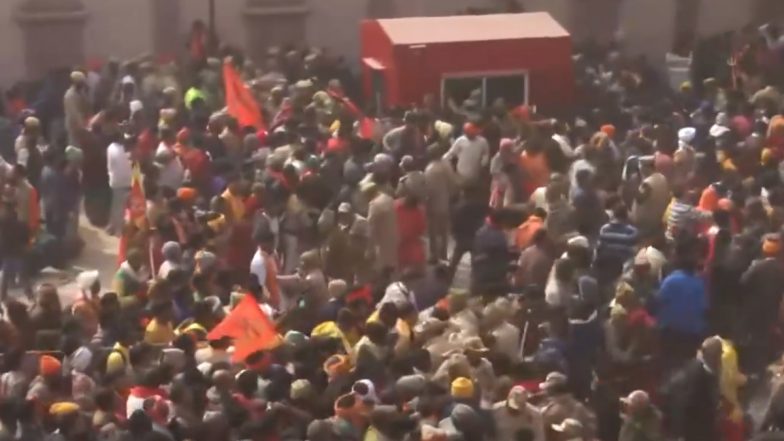 Ram Mandir Inaugurated: Devotees Break Through Security at Shri Ram Janmabhoomi Temple in Ayodhya (Watch Video)