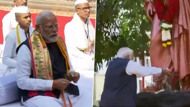 Maharashtra: PM Narendra Modi Offers Prayers at Shree Kalaram Mandir, Pays Floral Tribute to Swami Vivekananda in Nashik (Watch Videos)