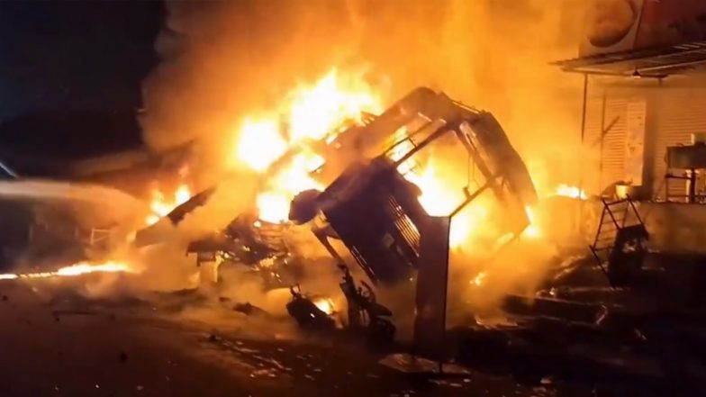 Chennai Road Accident: One Killed After Two Trucks Collide, Catch Fire on Trichy National Highway in Chengalpattu (Watch Video)