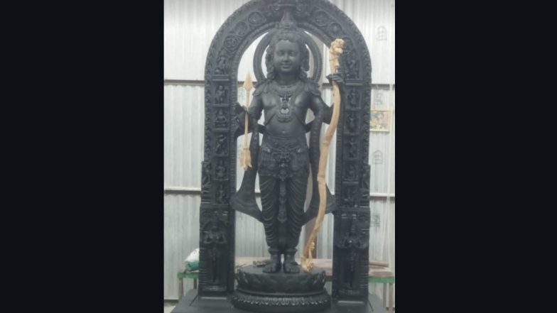 Ram Lalla First Photo: Full Face of Lord Ram's Idol Placed Inside Sanctum Sanctorum of Ram Mandir in Ayodhya Revealed (See Pic)