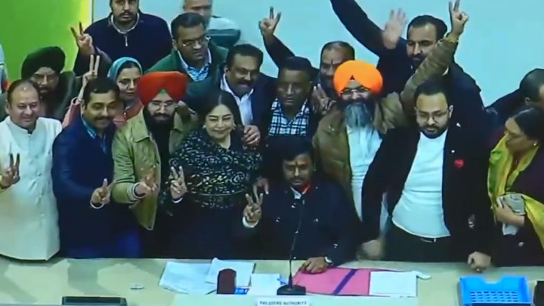 Chandigarh Mayoral Elections: BJP Wins Poll by 16 Votes, Manoj Sonkar Secures Mayor Post