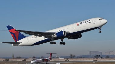 Delta Airlines Passenger 'Poops' Mid-Flight, Leaves Seat Covered in Feces on Christmas Eve; Reddit Post Goes Viral
