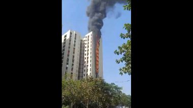 Thane Fire: Massive Blaze Engulfs Multi-Storeyed Building in Lodha Housing Complex, No Casualties Reported (Watch Video)