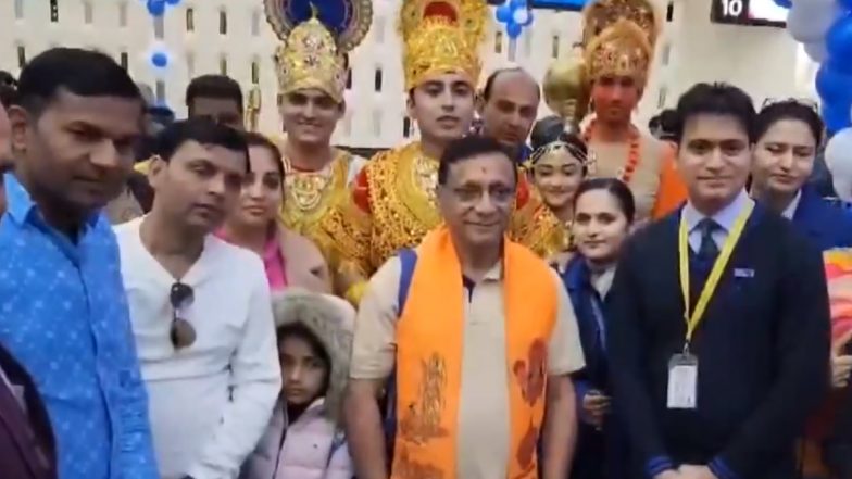 Ram Mandir Consecration Ceremony: Passengers Arrive at Ahmedabad Airport Dressed as Lord Ram, Lakshman, Sita, and Hanuman as First Flight Leaves for Ayodhya Ahead of Ram Temple Inauguration (Watch Video)