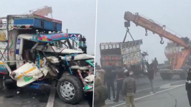 Uttar Pradesh Road Accident: Several Vehicles Collide on Delhi-Lucknow Highway in Hapur District Due to Low Visibility Amid Thick Fog (Watch Video)