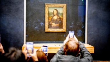 Eco-activists Throw Soup at Mona Lisa in Paris