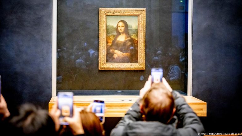 Eco-activists Throw Soup at Mona Lisa in Paris