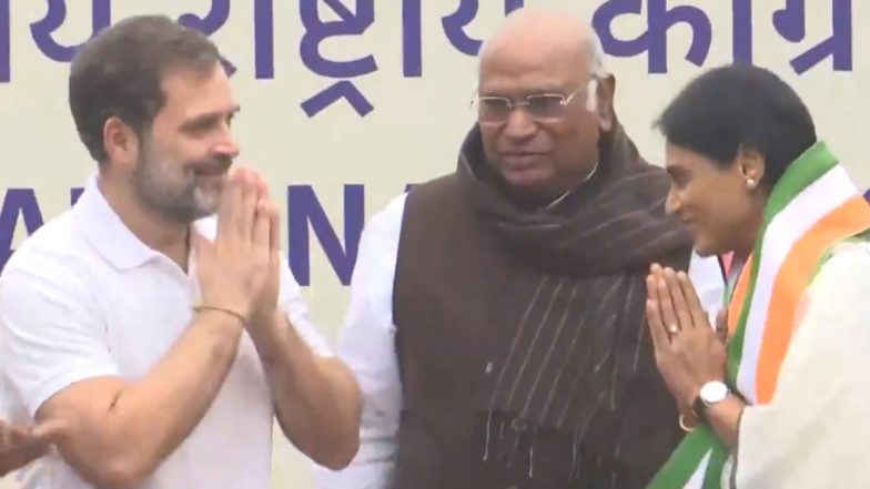 YS Sharmila Joins Congress in Presence of Mallikarjun Kharge and Rahul Gandhi Ahead of Lok Sabha Elections 2024 (Watch Video)